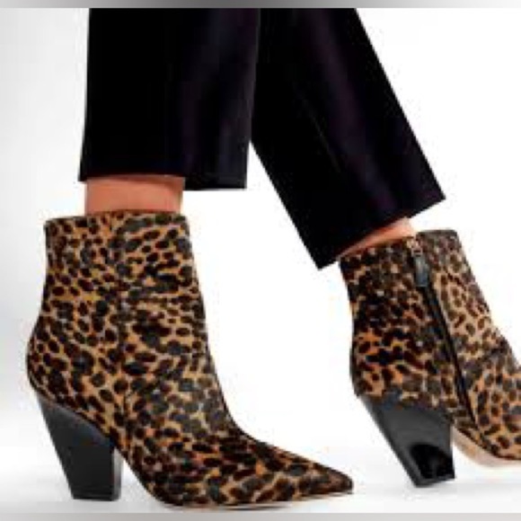 Tory Burch Authentic Lila 90MM Ankle Bootie Calf Hair Barbados Leopard Size 6M - Picture 3 of 15